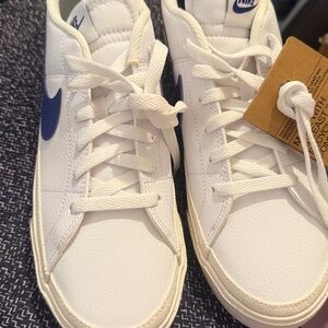 Nike White and Blue Casual Shoes